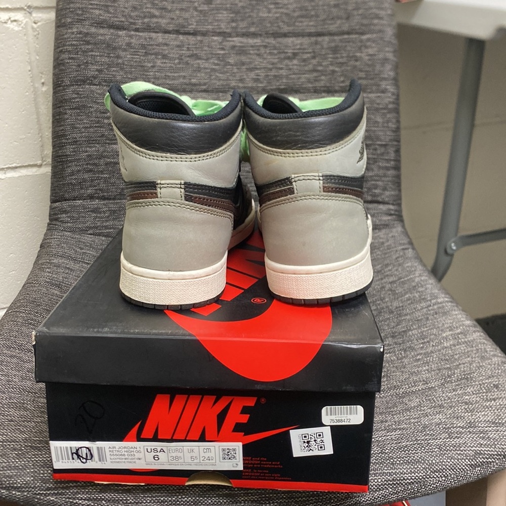 Air Jordan ones retro high OG‘s size 6 - Picture 5 of 10